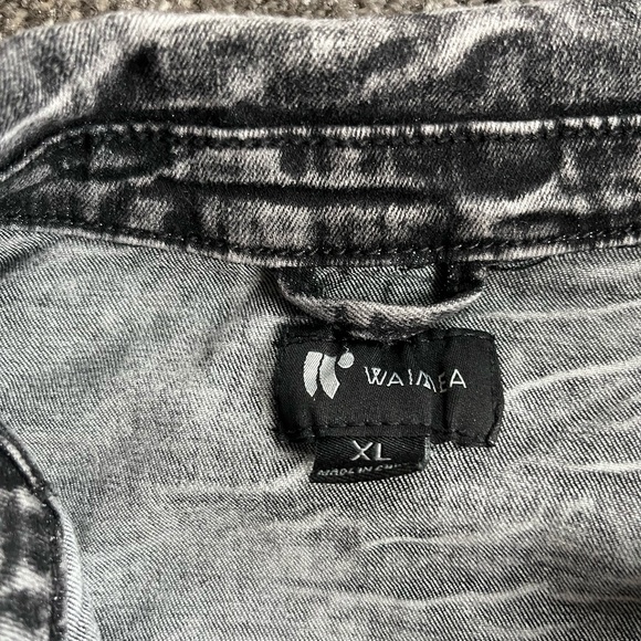 Distressed Men's Black Denim Waimea Jacket Size XL NWOT - Picture 2 of 5